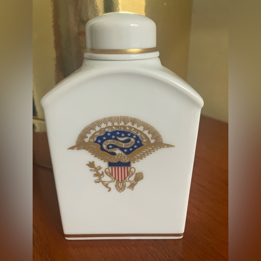 Royal Copenhagen 1976 US Independence Commemorative Tea Caddy EUC